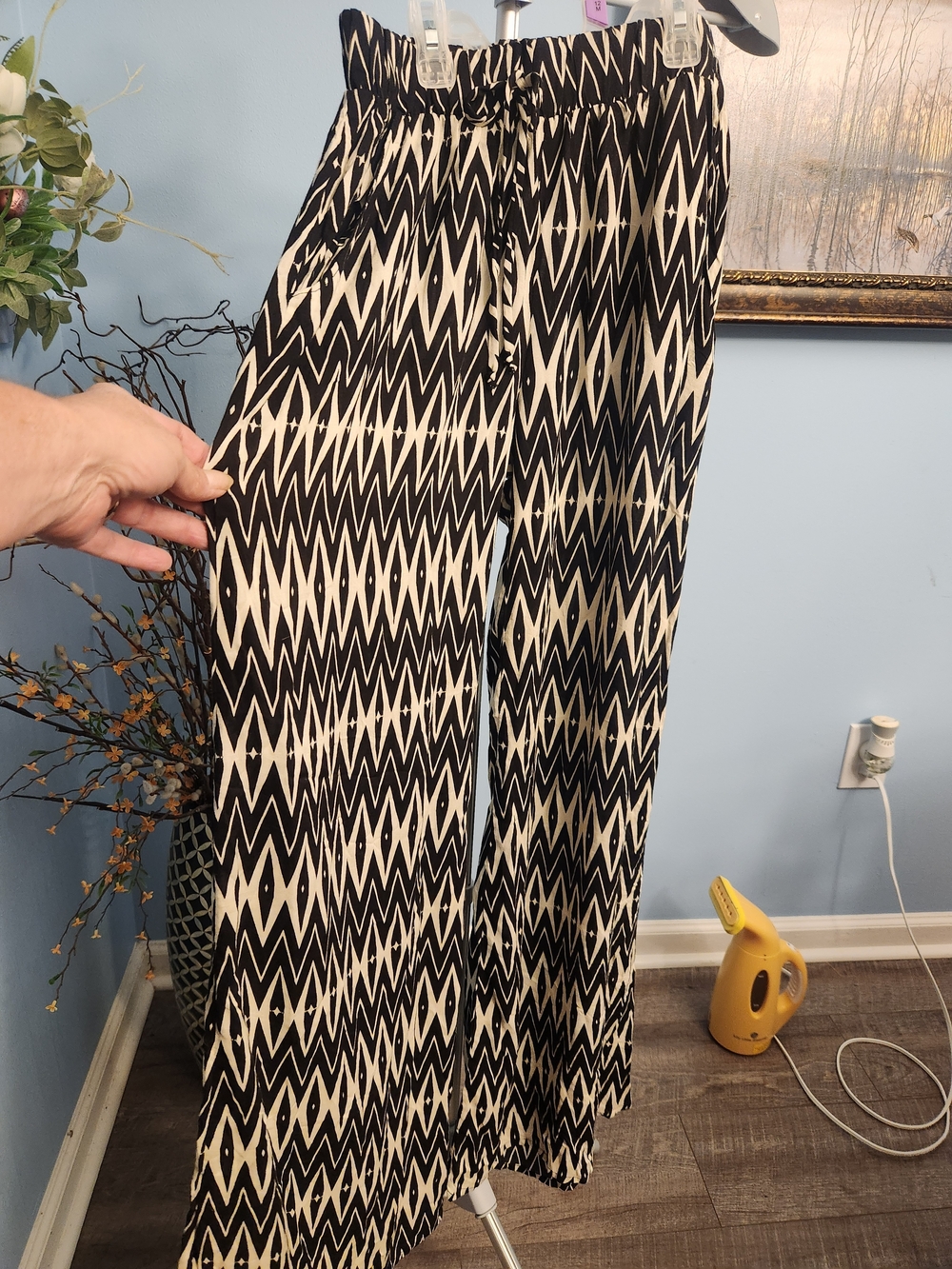 Vibe Black and Cream Zigzag Wide-Leg Pants